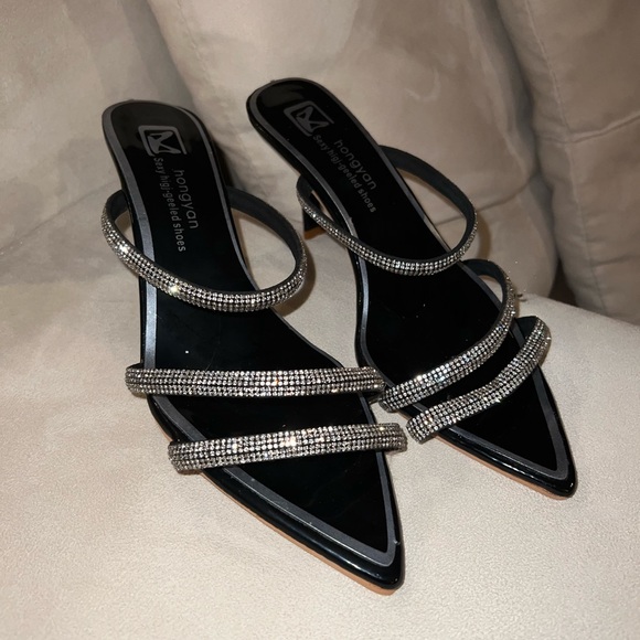 Heels 👠 - Picture 2 of 7